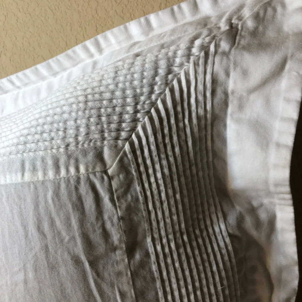 N/A white pleated